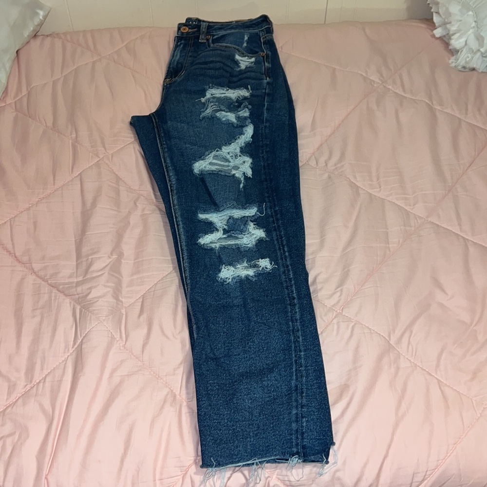 American Eagle Size 8, Dark Washed Mom Jeans